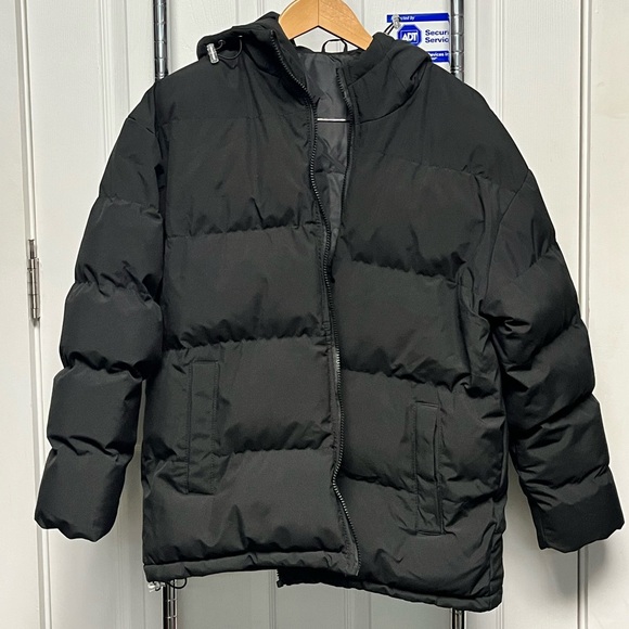 Other - Men’s Puffer Jacket NO TAG , MISSING ZIPPER - Fits like a medium